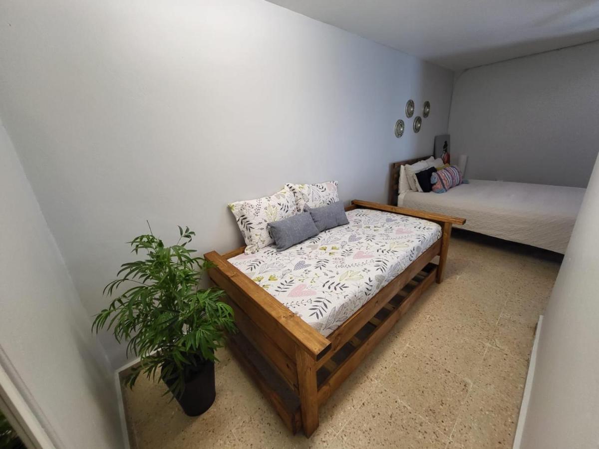 Charming Urban Apartment in San Juan Bagian luar foto